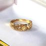 Vintage Hallmarked 9ct Gold 'Clover' Wedding Band Image 8