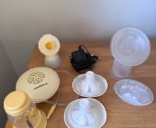 Breast pump