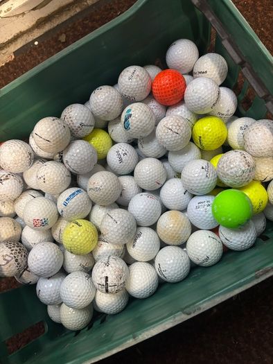 100 Golf Balls