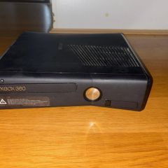 XBOX 360 and 1 controller + Kinnect