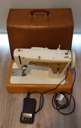 Singer 237 Sewing Machine Good Working Heavy Duty Metal Construction