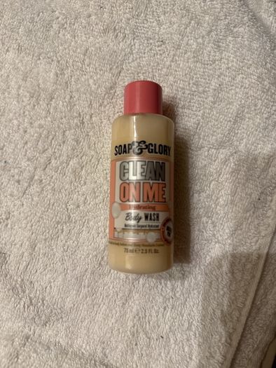 1 x Soap & Glory Body Butter. 1 x Soap & Glory Body Wash