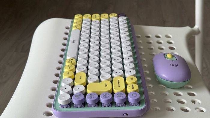 Keyboard Logitech POP Keys + POP Mouse