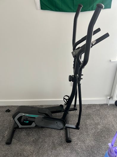 Cross Trainer