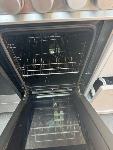 Fisher and Paykel range cooker
