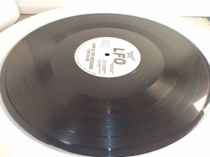 LFO - Tan Ta Ra + Love Is The Message - Tommy Boy Records - Rare US Pressing! EXCLUSIVE LFOwage! QUALITY Early 90s Bleepy TECHNO and BANGIN House BREAKS!
