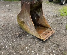 22 inch Titan bucket 65mm pins