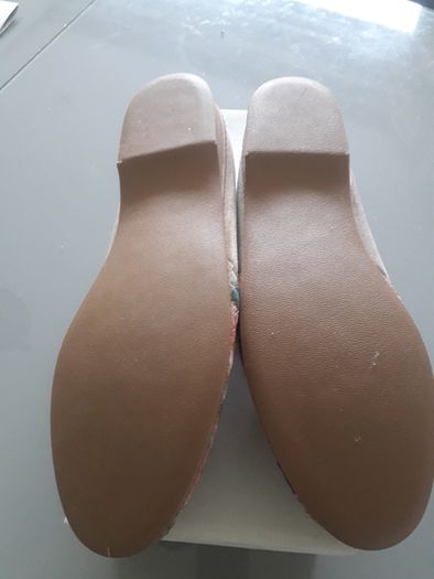 Ladies slippers
