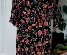 Black floral print dress UK14