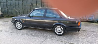 BMW E30 320ise 2 dr manual.