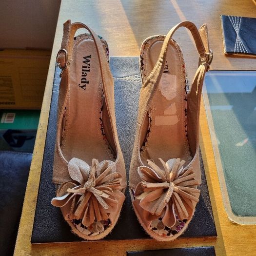 Womens Shoes