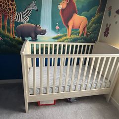 Toddler bed