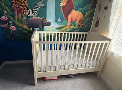 Toddler bed