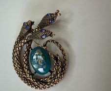 Brooche