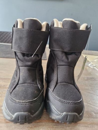 Decalthon waterproof kids boots size 25 EU