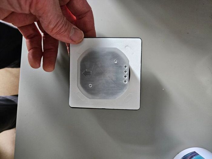 Automatic sensor for lights