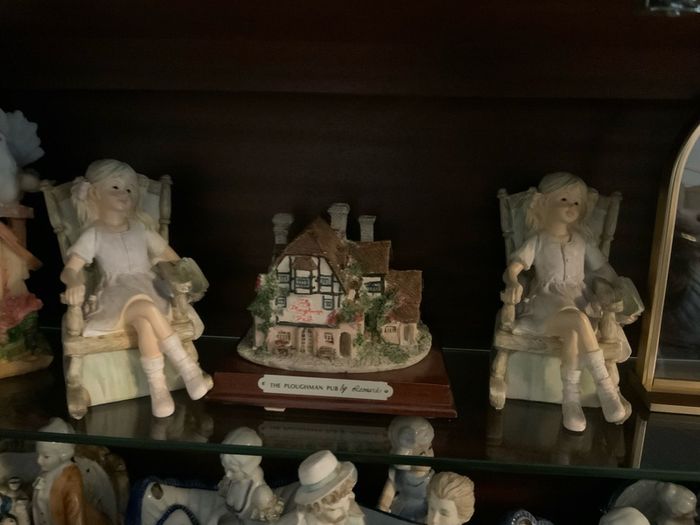 Clock, figures, Display Cabinet