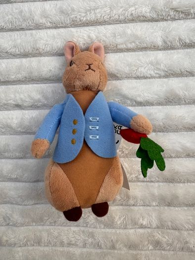 The World Of Beatrix Potter Soft Plush Bunny Peter Rabbit with Carrot approx. 15 cm. Used Please see photos