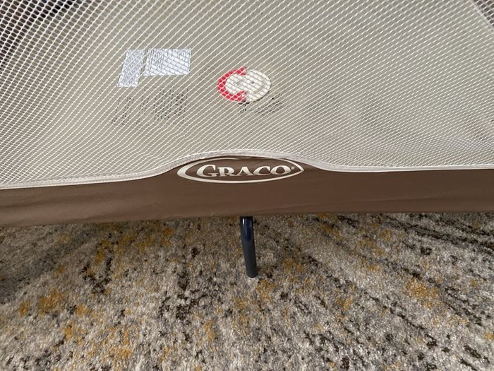 travel cot