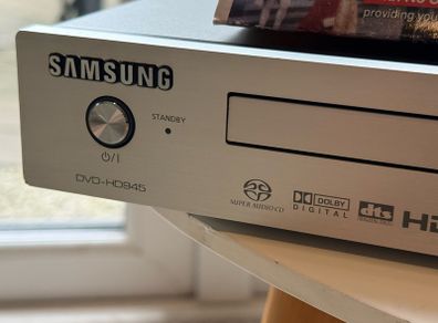 Samsung DVD-HD945 SACD & DVD-Audio Universal Player with Remote & HDMI