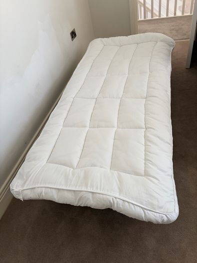 Fold up bed