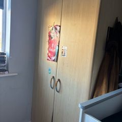 Free built in wardrobe must be able to remove