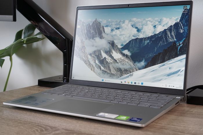 Dell Inspiron 5420  QHD+ | i7-1255U | 16gb | 512gb | Nvidia MX570