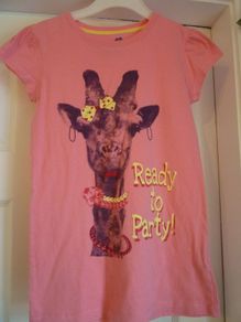 Girls Fab Soft Pink T-shirt Age Age 12+ Years 32-33cm Across. Mint