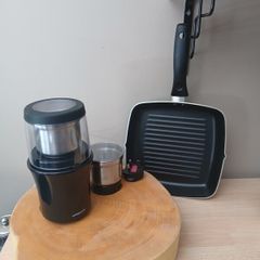 Coffee / spice grinder and griddle pan