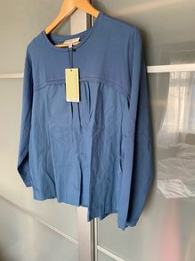 Front pleated long sleeved top size 16