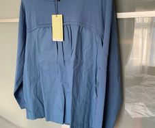 Front pleated long sleeved top size 16
