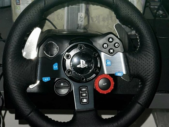 Logitech G29 SE driving steering wheel