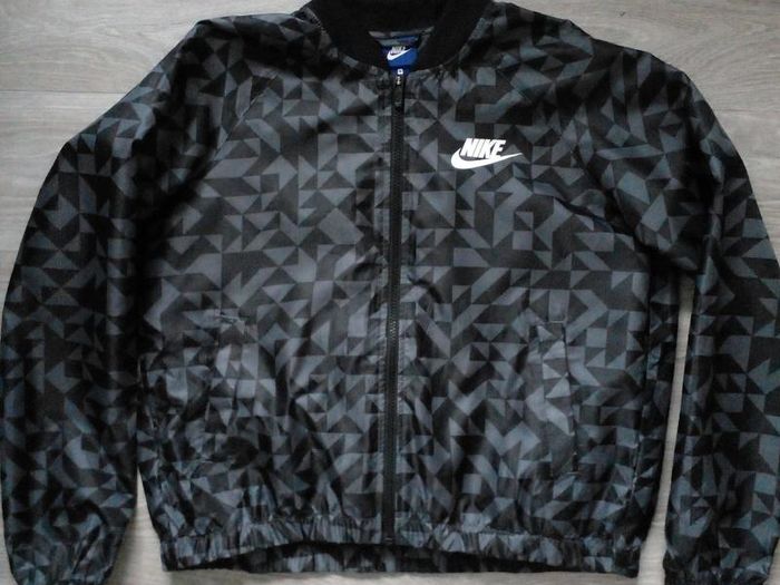 Nike light jacket Junior size M