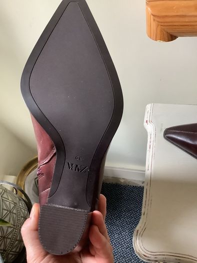 Zara boors, new, size 6