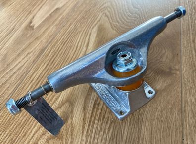 Independent Forged Hollow Light 139 8 inch Skateboard Trucks
