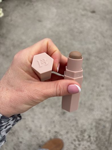 Fenty Beauty contour stick