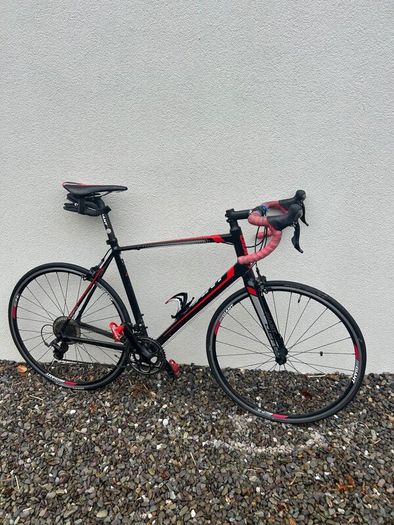 Giant road bike