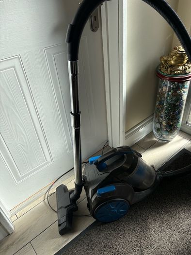 Morphy Richards Bagless Cylinder Vacuum Cleaner