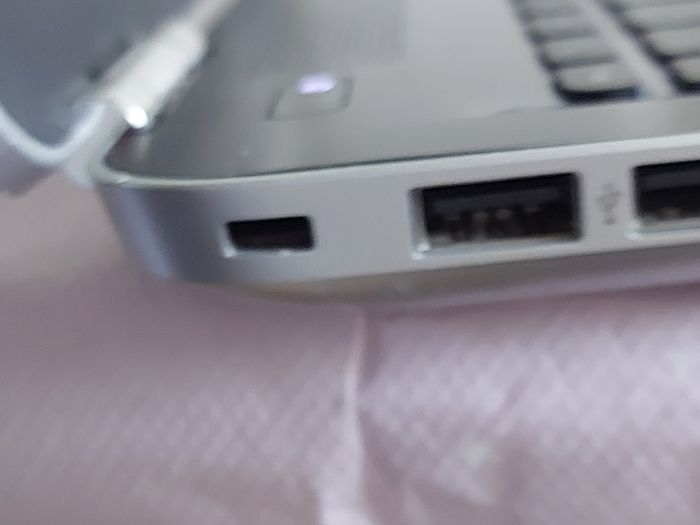 HP Pavilion 15.6 inch Laptop, Model, 15-aw012na, AMD A9-9410 Radeon R5 Graphics, 5 Compute cores 2C + 3G 2.9GHz, 8GB Ram, 1 Terrabyte HDD, Windows 10, Microsoft Edge, Chrome, and VLC