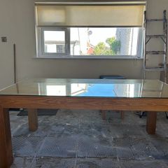 Table And Chairs/oven/dishwasher