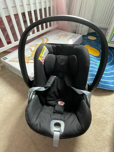 Cybex Infant car seat with 360 Iso fix
