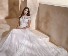 Brand New Wedding dress, Size 8, MODECA