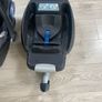 Maxi cosi isofix infant seat (13kg) and newborn insert Image 4
