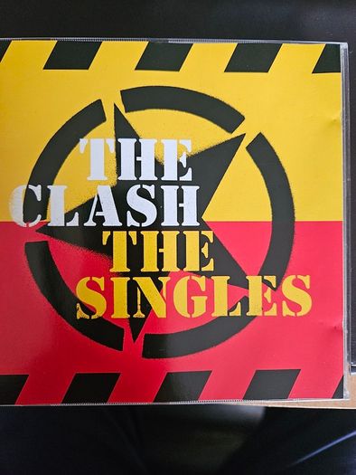 The Clash -The Singles.