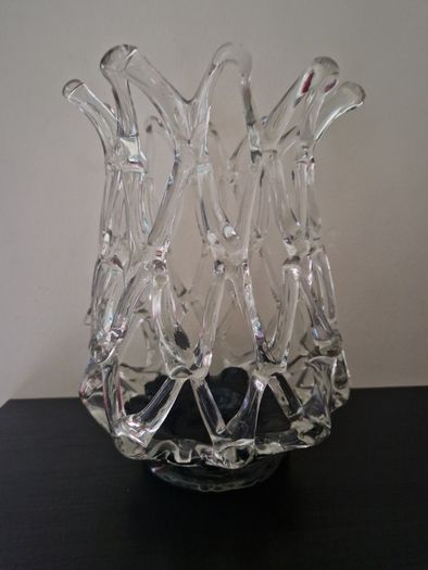 Elegantly Designed Glass Vase
