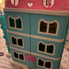 Gabby's Dollhouse