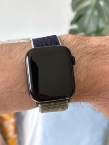 Apple Watch SE (2nd Gen) 44mm