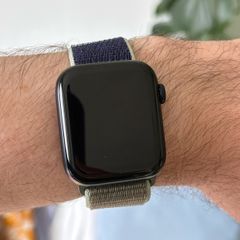 Apple Watch SE (2nd Gen) 44mm