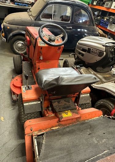 WESTWOOD T1800 - Sit on lawn Mower