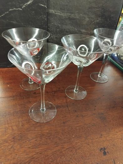 4 Delpihi Martini Glasses